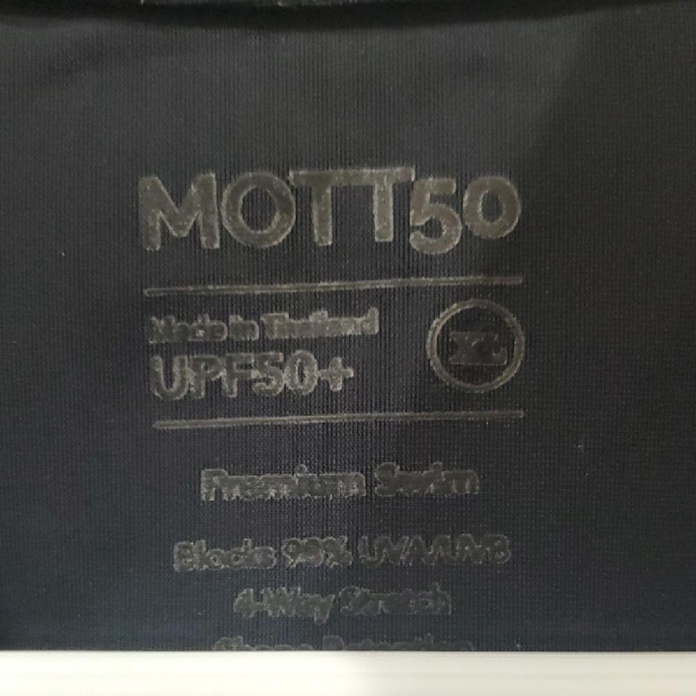 Mott50 CICELY Black Long Sleeve Rashguard Upf 50 - Picture 6 of 13